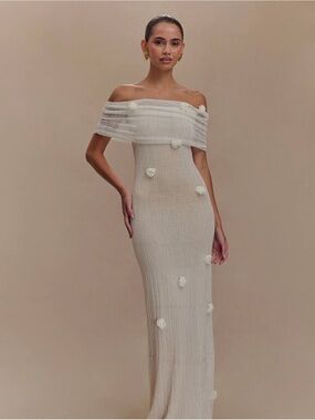 MESHKI Brynn, Orchid Knit Maxi Dress - Ivory Off-Shoulder